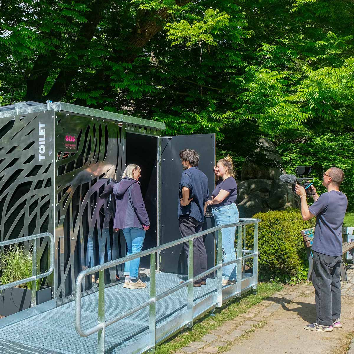 Eröffnung der barrierefreien öffentlichen Toilette nach DIN-Norm "Libre DIN" in Ammonpark Eberswalde