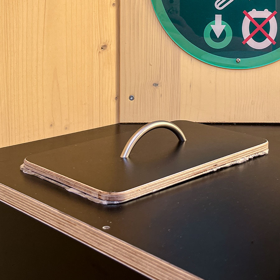 Mülleimerdeckel mit Griff für die Toilettenkabine Humero